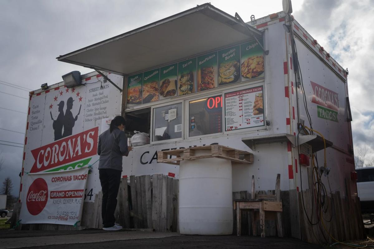 Corona's Tacos Truck